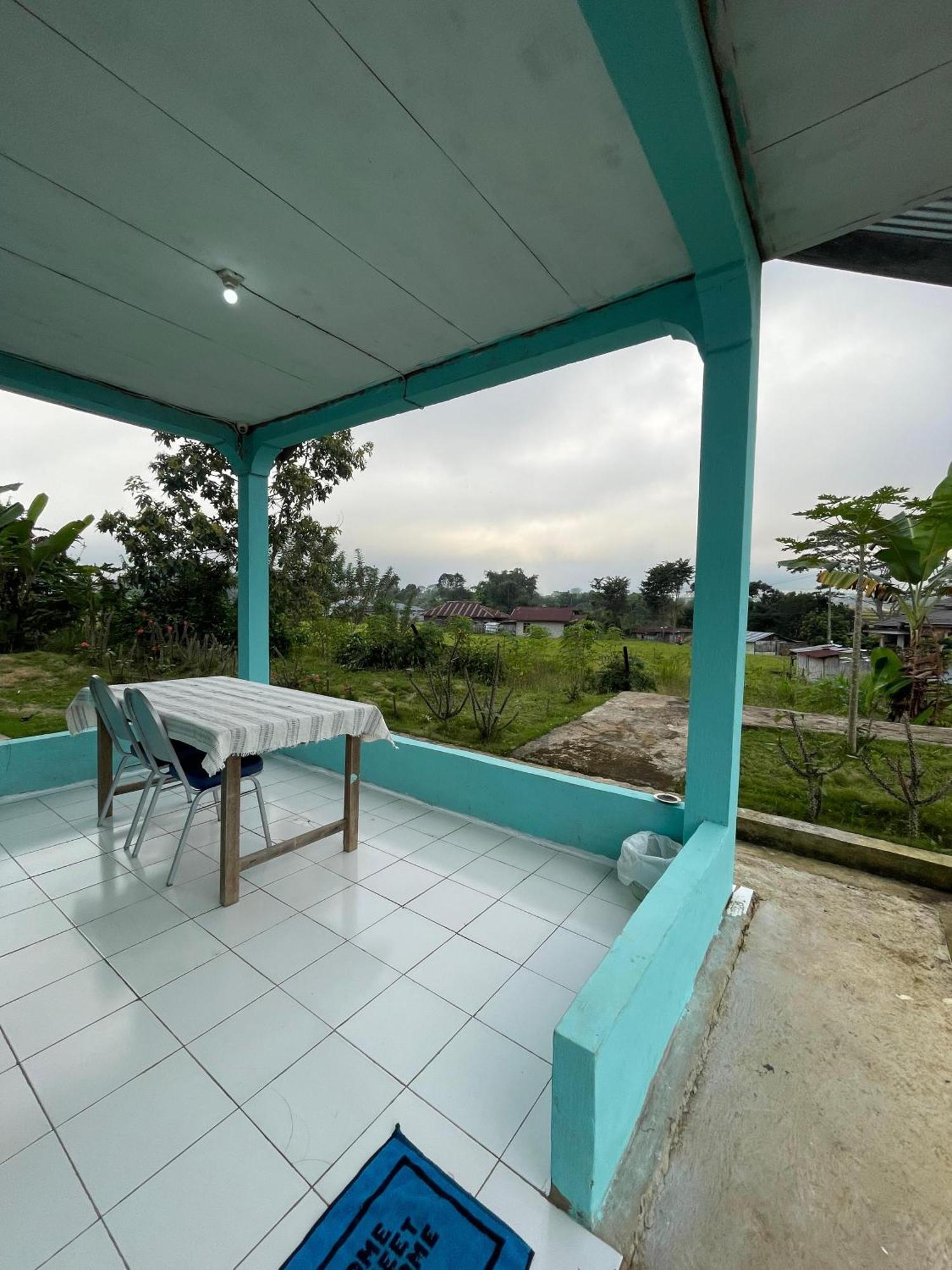 Ferienwohnung Hobbit Hill Ruteng Exterior foto